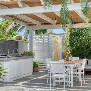  Apartment La Casa Degli Ulivi In Con Patio Italien